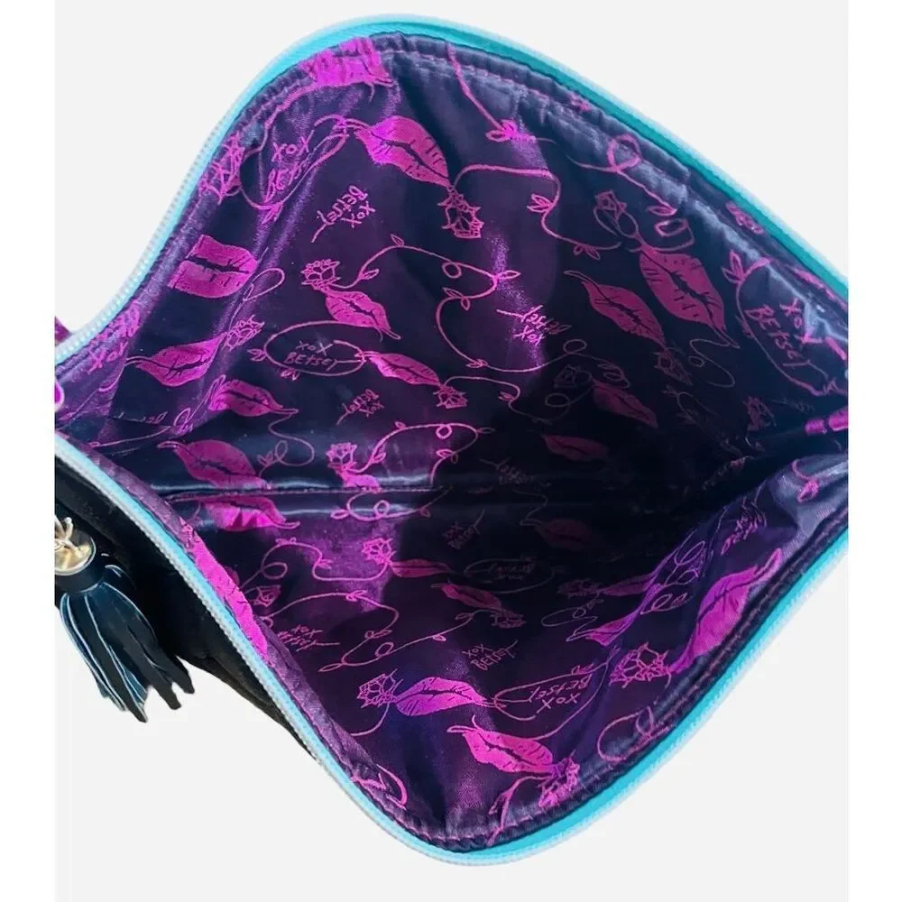 Betsey Johnson quilted laptop